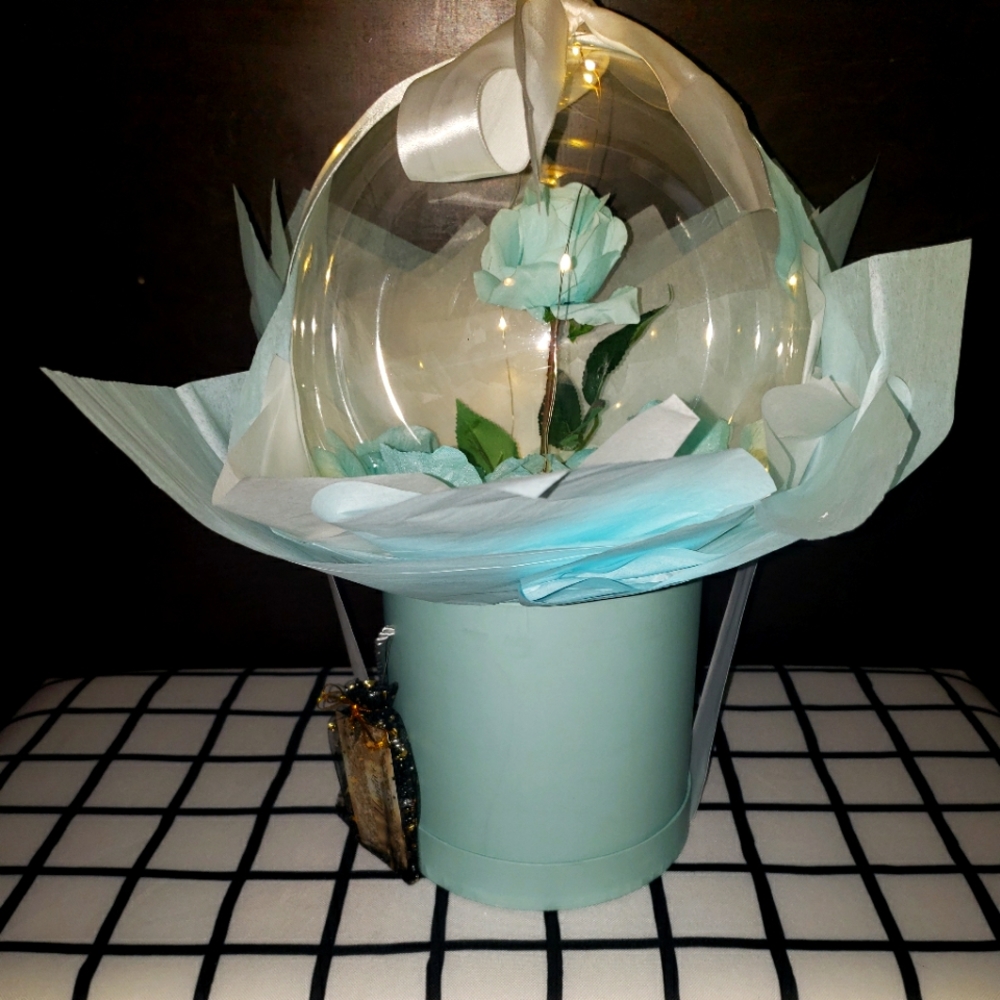 Luminous Balloon in a box (Tiffany & Co inspired look)